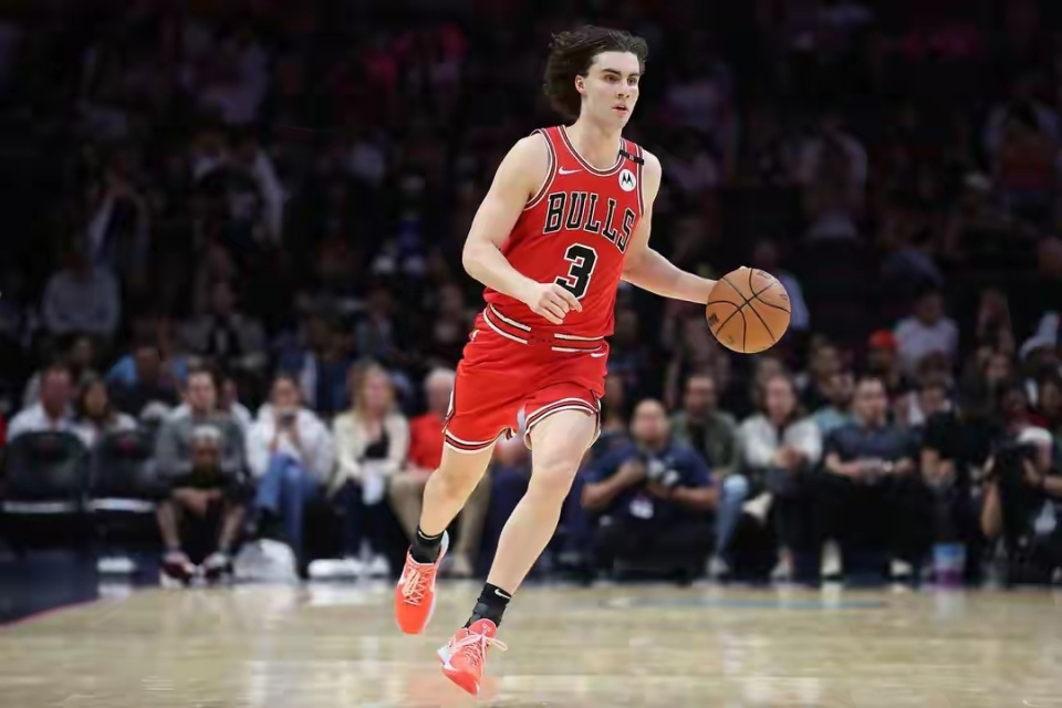 Chara, 出了吉迪在